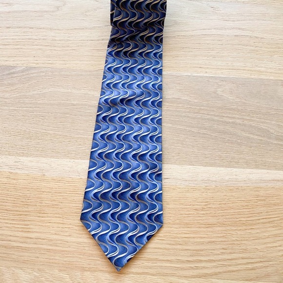 DOCKERS Men's Vintage Blue/Silver Wave DuPont Teflon Treated Silk Necktie sz OS - Picture 3 of 7